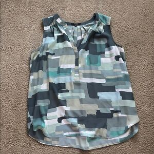 NYDJ Patterned Sleeveless Top - Green and Gray size medium